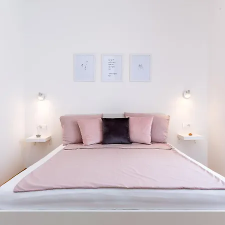 Aria Villa *